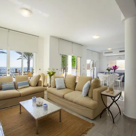 Luxury With Special Sea Views 빌라 Meneou