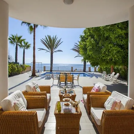 Villa Luxury With Special Sea Views Meneou