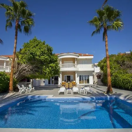 Luxury With Special Sea Views Villa *