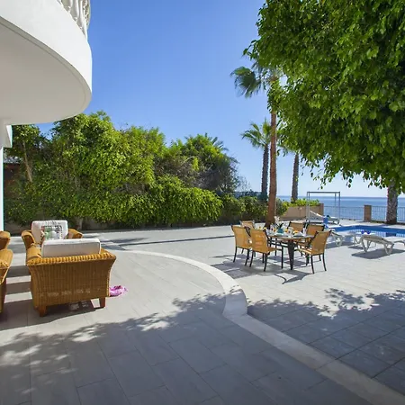 فيلة Luxury With Special Sea Views Meneou