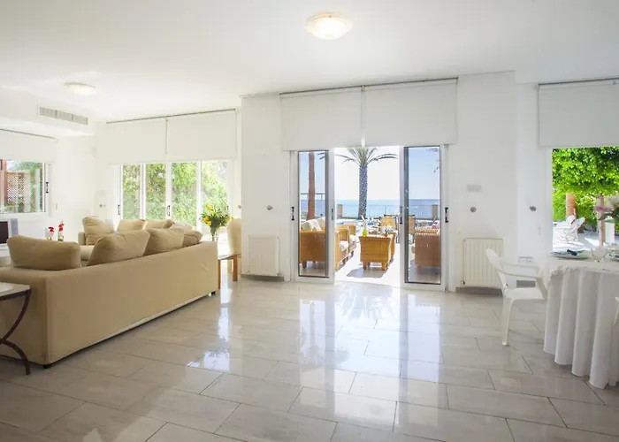 Luxury With Special Sea Views Meneou