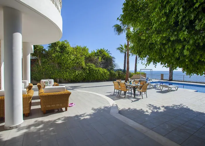 Villa Luxury With Special Sea Views Meneou