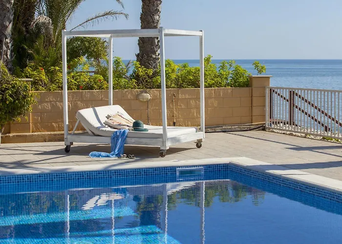 Luxury With Special Sea Views Villa *